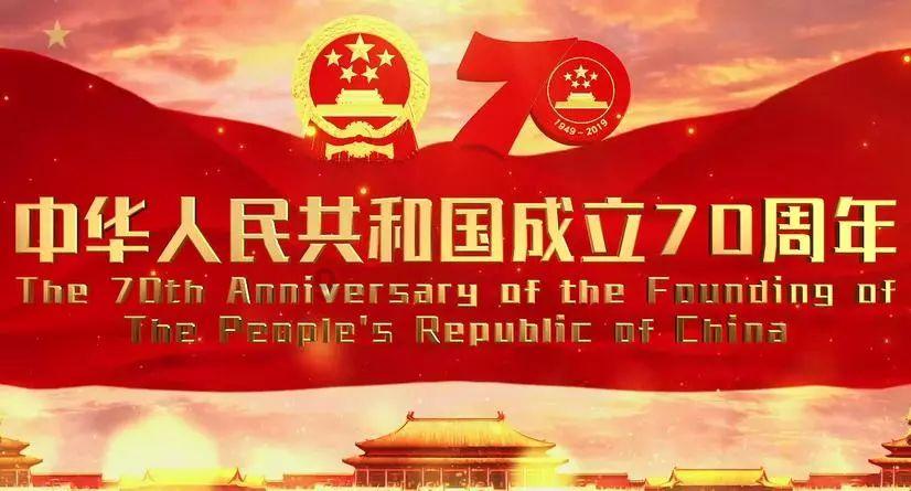 逃离古老的乡村房子